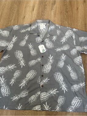 Men's Gray Pineapple Print Short-Sleeve Button-Down Shirt vacation